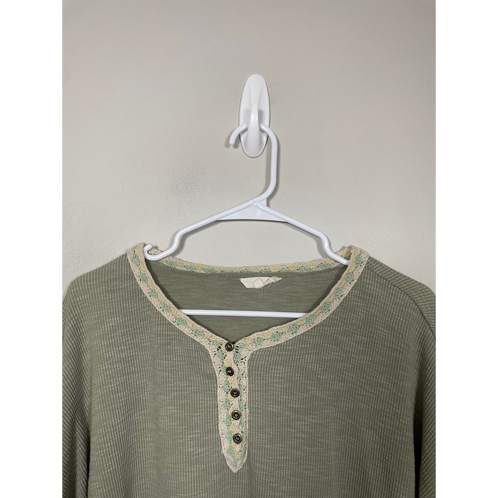 Easel Oversized Henley Top in Green Size Large Bohemian Casual Essential - Picture 2 of 7